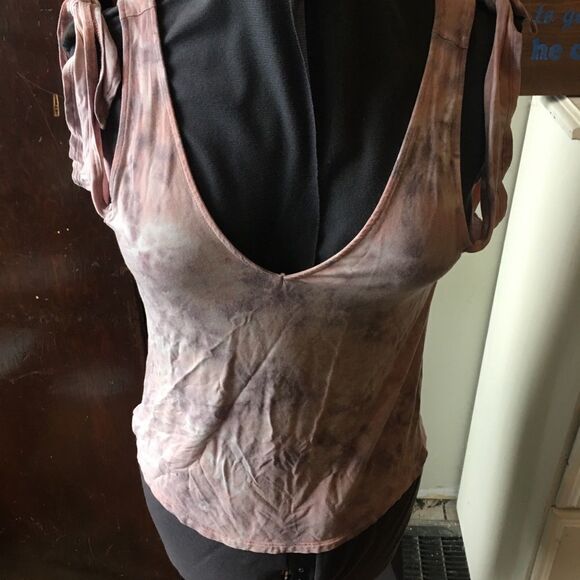 American Eagle acid wash cold shoulder top - Picture 1 of 4